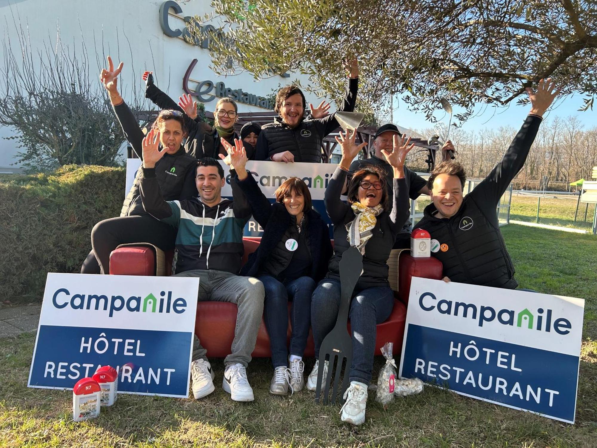 Campanile Montelimar Nord - A7 Sortie 17 Les Tourrettes Exterior foto